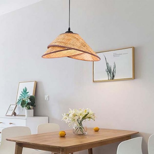 日式侘寂風手工藤編吊燈之一